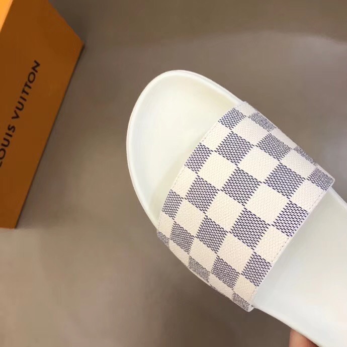 Dép Louis Vuitton siêu cấp nam đế trắng quai caro DLV16