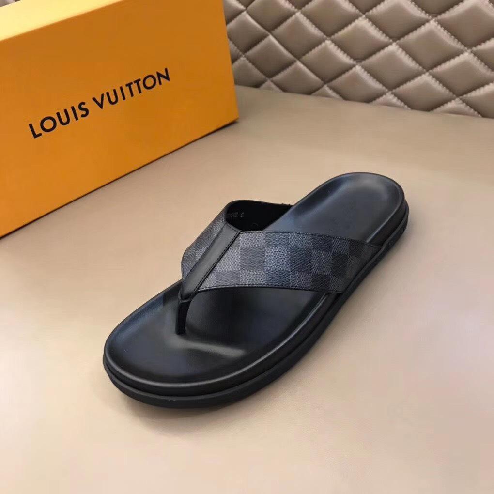 Dép Louis Vuitton nam siêu cấp kẹp ngón hoạ tiết caro đen DLV07