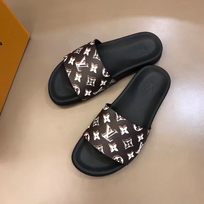 Dép Louis Vuitton siêu cấp nam màu đen quai nâu họa tiết hoa trắng DLV05