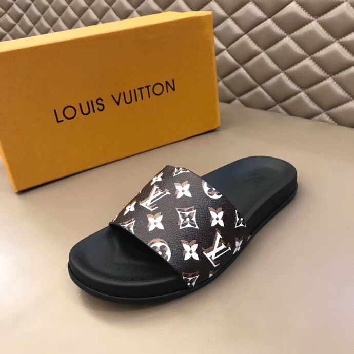 Dép Louis Vuitton siêu cấp nam màu đen quai nâu họa tiết hoa trắng DLV05