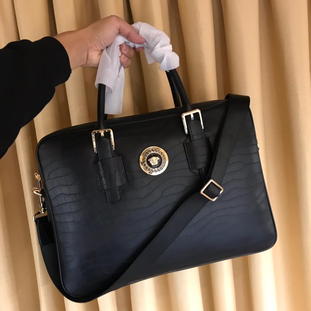 Túi xách nam Versace siêu cấp họa tiết da dập vân TXVS06