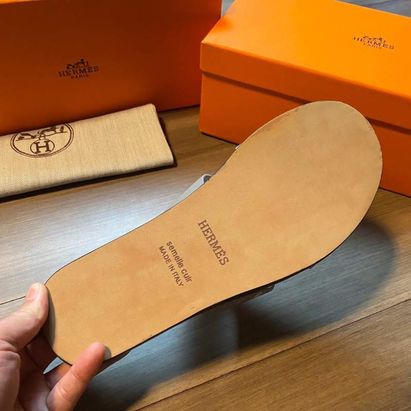 Dép Hermes nam bản siêu cấp họa tiết ngựa màu ghi DNH19