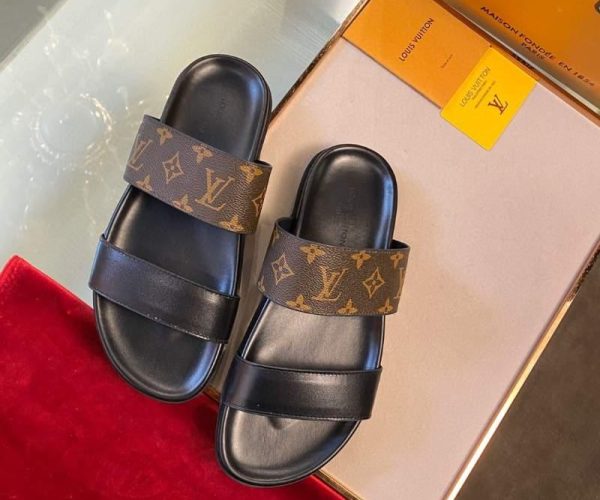 Dép Louis Vuitton nam siêu cấp họa tiết hoa nâu hai quai DLV32