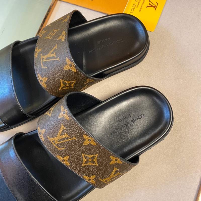 Dép Louis Vuitton nam siêu cấp họa tiết hoa nâu hai quai DLV32