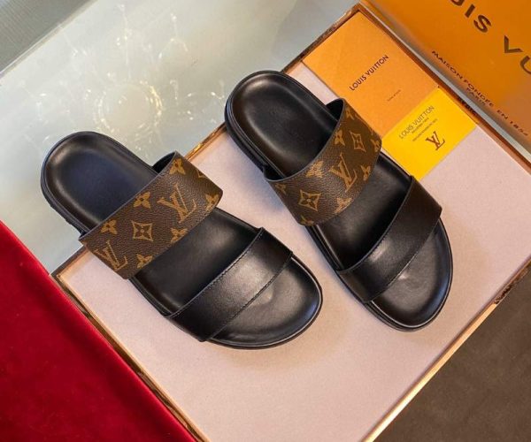 Dép Louis Vuitton nam siêu cấp họa tiết hoa nâu hai quai DLV32