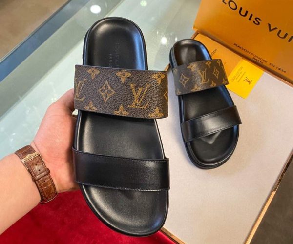 Dép Louis Vuitton nam siêu cấp họa tiết hoa nâu hai quai DLV32