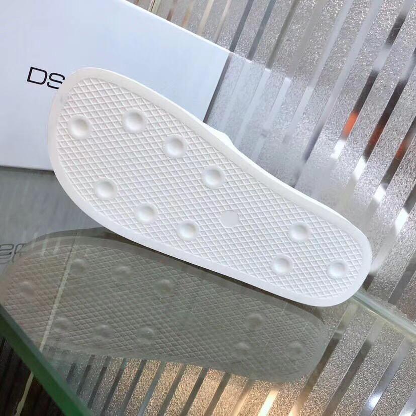 Dép Dsquared2 nam siêu cấp họa tiết icon màu trắng DDSQ04