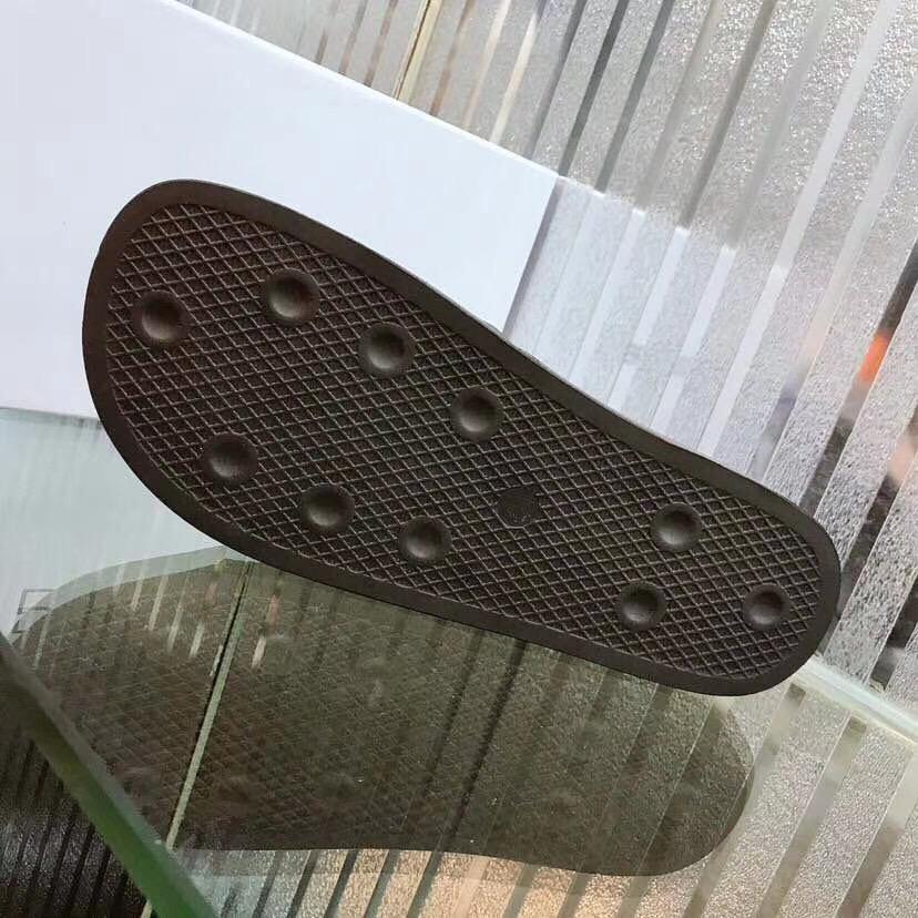 Dép Dsquared2 nam siêu cấp họa tiết viền kẻ trắng màu đen DDSQ05