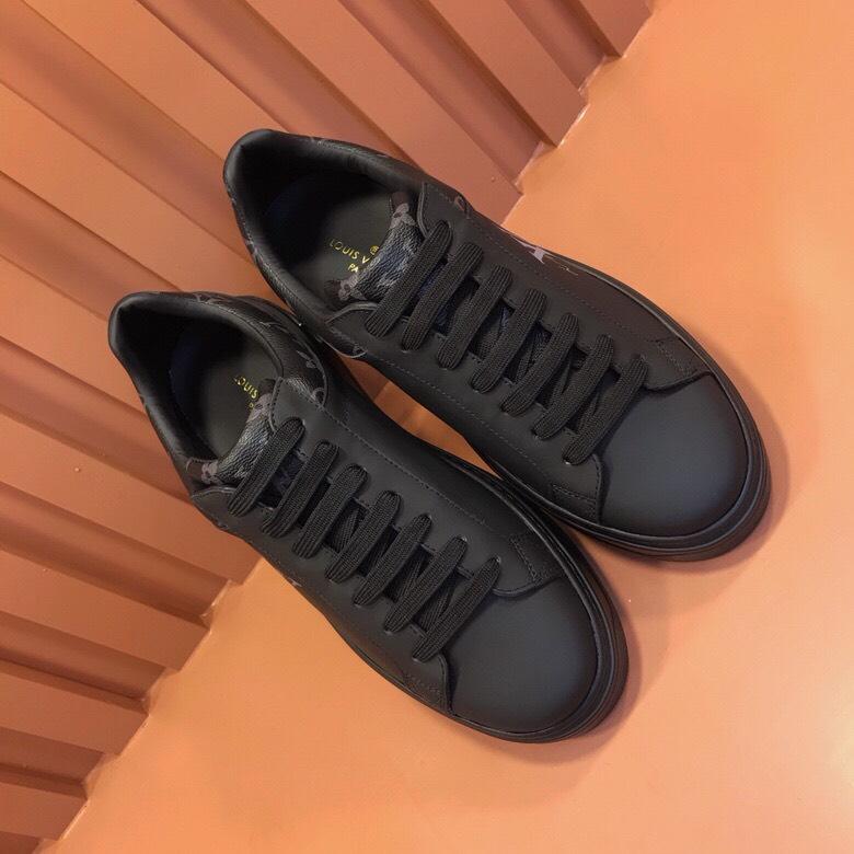 Giày nam Louis Vuitton siêu cấp hoạ tiết logo màu đen GNLV68