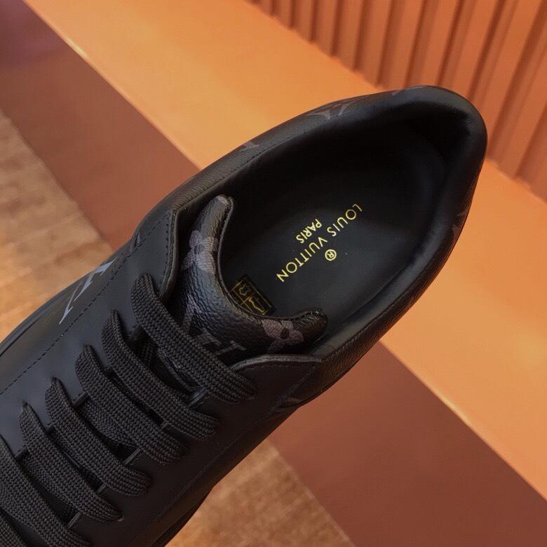 Giày nam Louis Vuitton siêu cấp hoạ tiết logo màu đen GNLV68