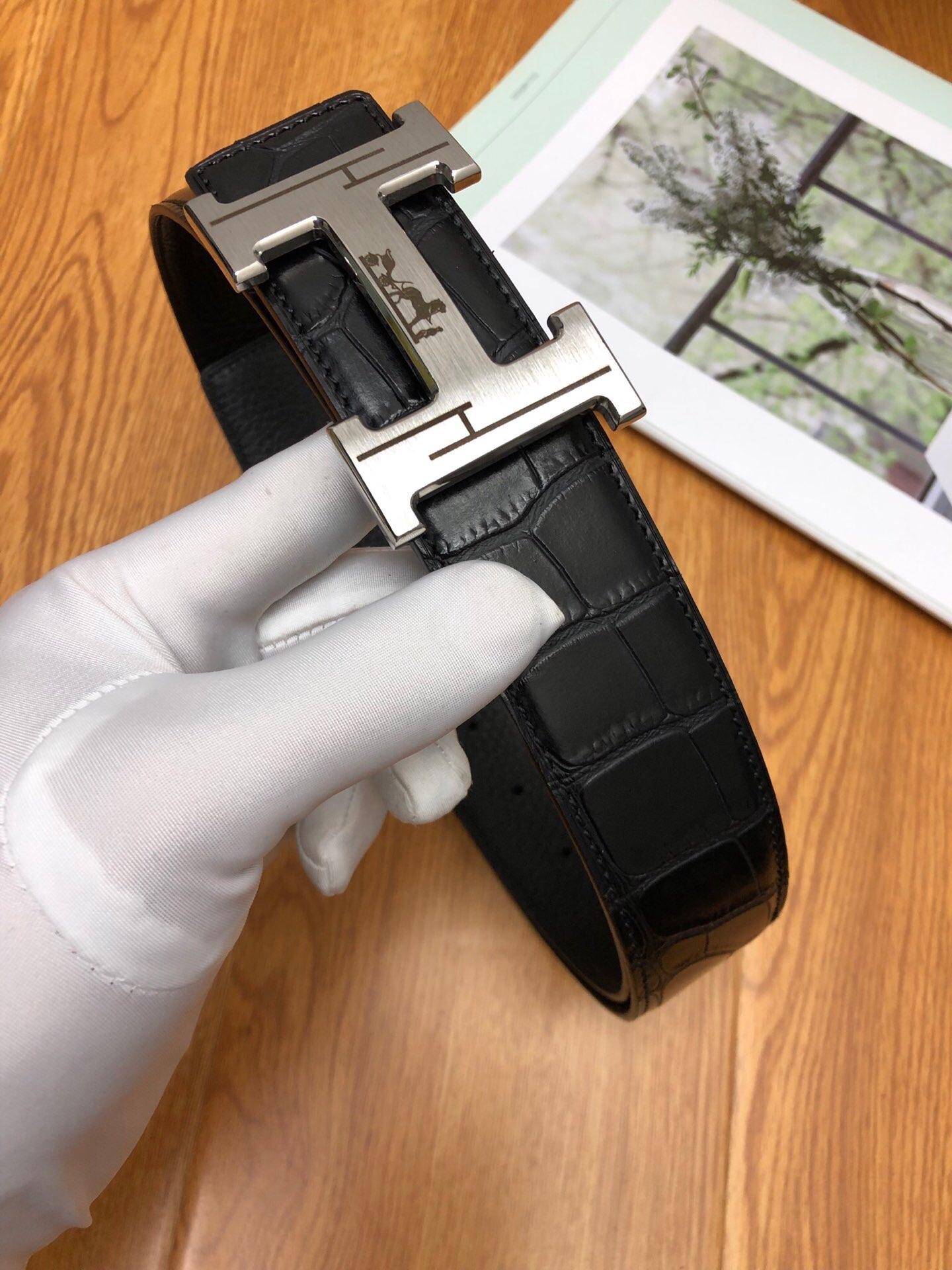 Thắt lưng Hermes like au vân da cá sấu mặt khóa tuần lộc TLH45