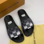 Dép Louis Vuitton siêu cấp nam quai ngang họa tiết caro đen trắng DLV36