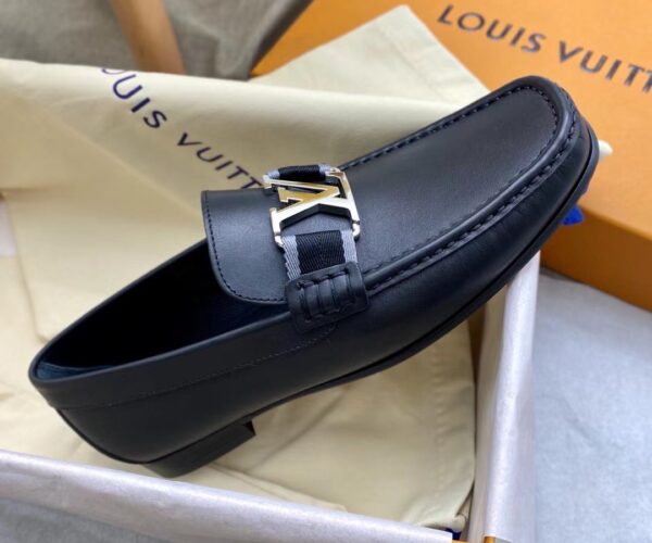Giày lười Louis Vuitton đế cao like au da trơn tag vải GLLV125