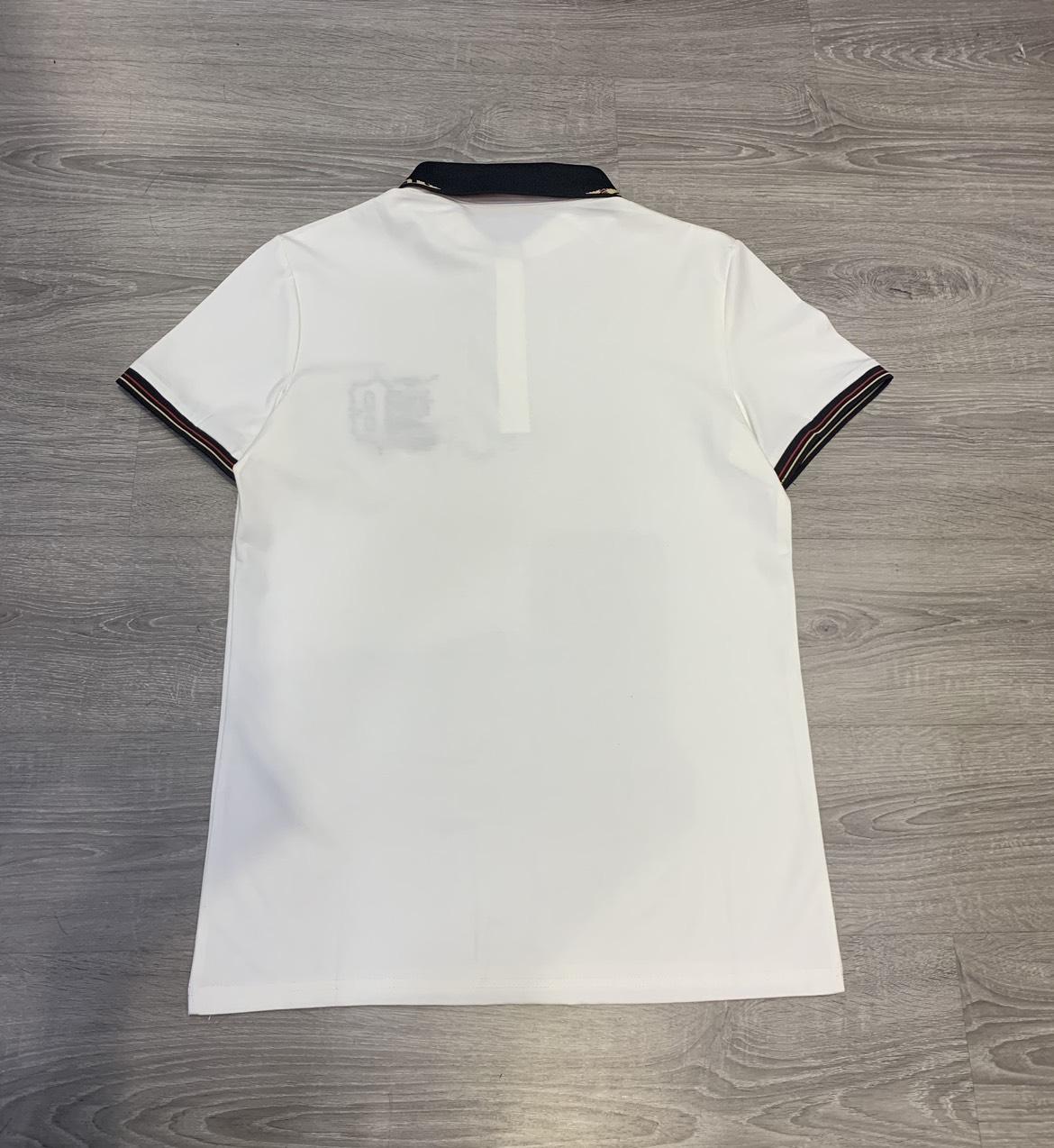 Áo phông Burberry siêu cấp hoạ tiết ngựa viền cổ logo APLV01