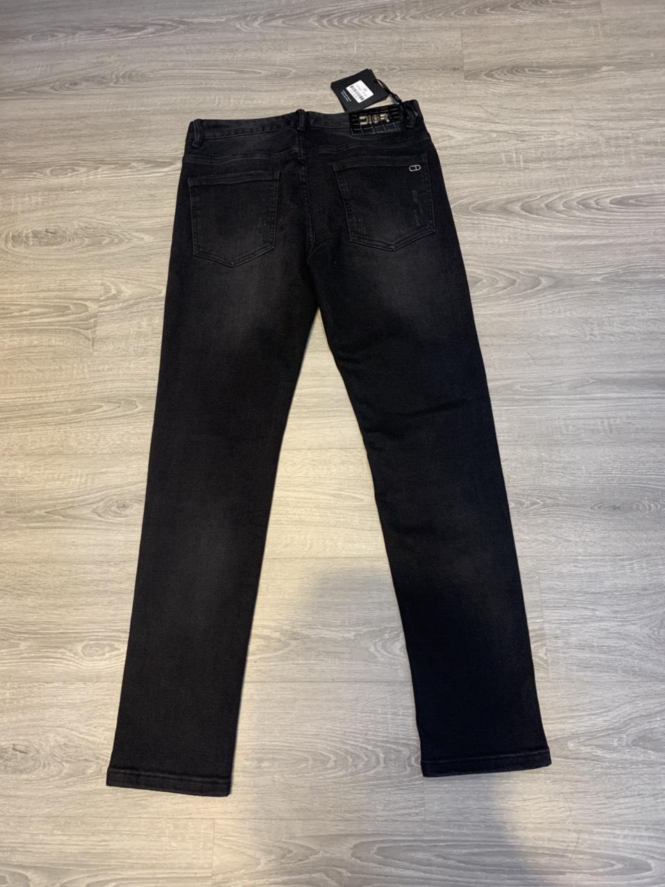 Quần bò Dior siêu cấp Full đen hoạ tiết logo QBDO02