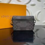 Túi đeo chéo Louis Vuitton like au hoạ tiết caro màu xám TDCLV16