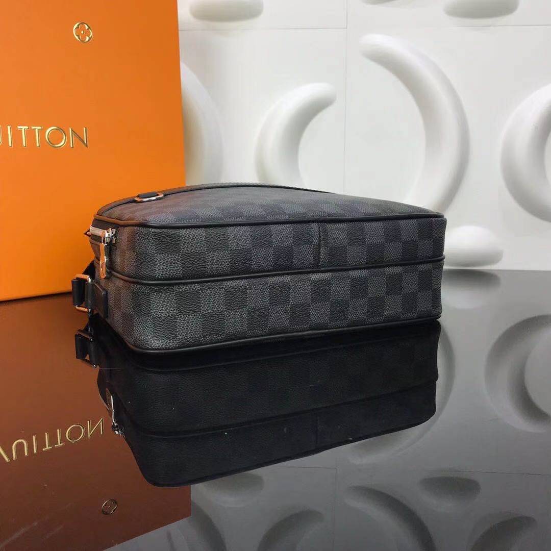 Túi đeo chéo Louis Vuitton like au hoạ tiết caro viền đen TDCLV19