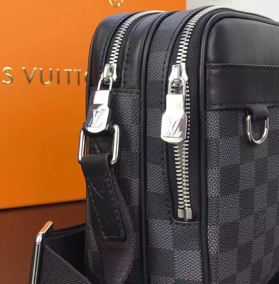 Túi đeo chéo Louis Vuitton like au hoạ tiết caro viền đen TDCLV19