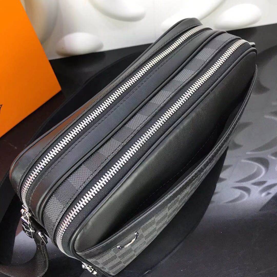 Túi đeo chéo Louis Vuitton like au hoạ tiết caro viền đen TDCLV19