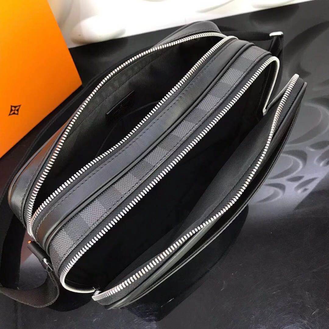 Túi đeo chéo Louis Vuitton like au hoạ tiết caro viền đen TDCLV19