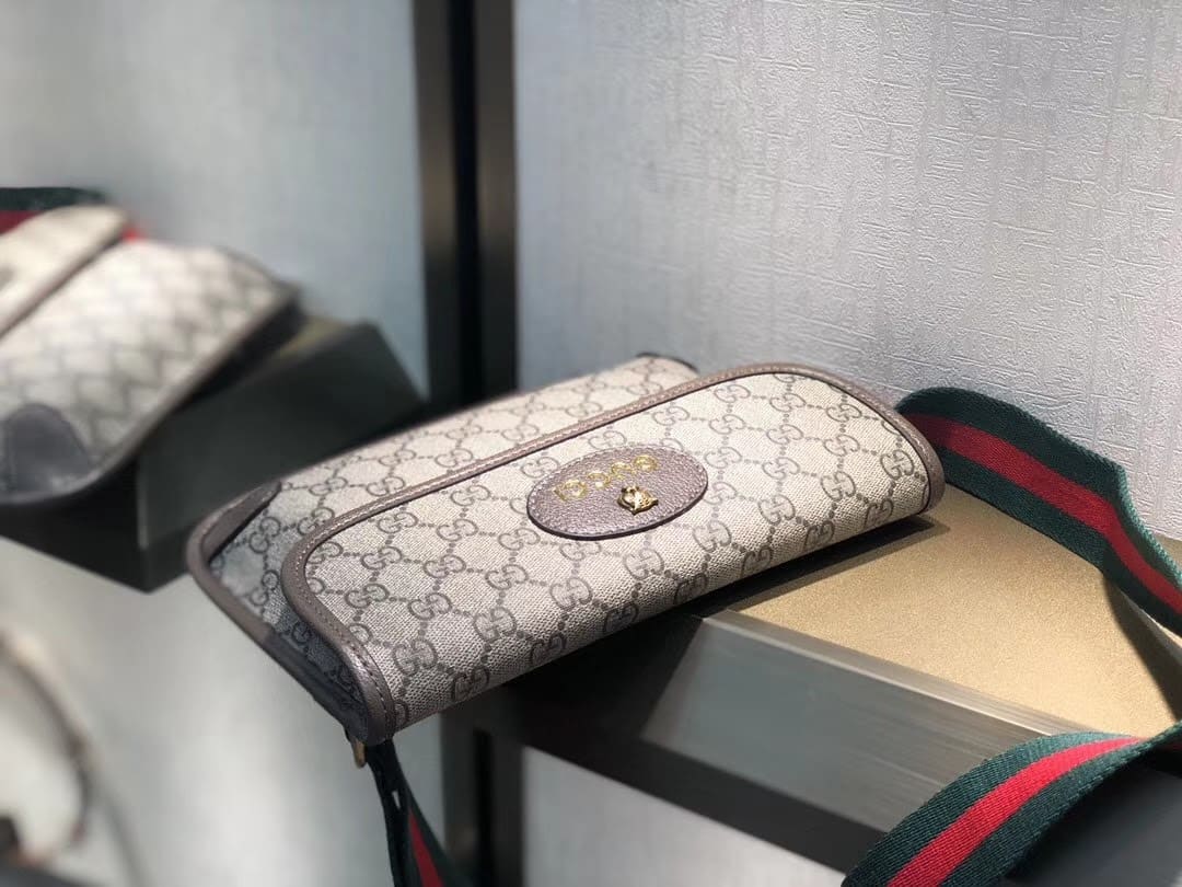 Túi đeo chéo Gucci Black Supreme Belt Bag