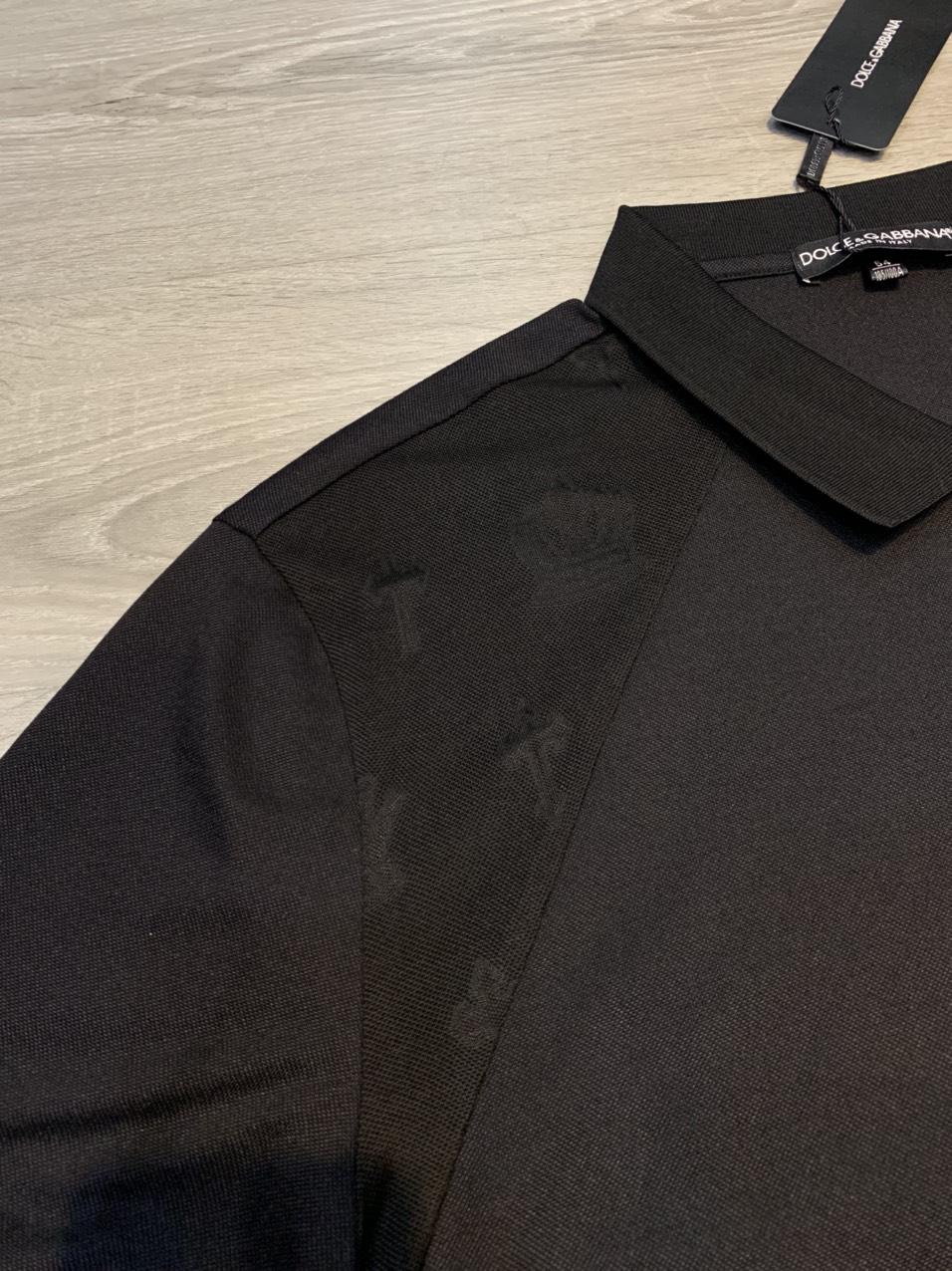 Áo phông Dolce & Gabbana siêu cấp full đen họa tiết vương niệm trắng nhỏ APDG01