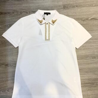 Áo phông Versace siêu cấp trắng họa tiết thêu chỉ vàng ở cổ APV05