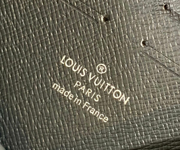 Clutch cầm tay Louis Vuitton hoạ tiết caro Like Auth