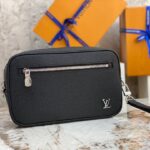 Clutch cầm tay LV Pochette Kasai da taiga logo nổi Like Auth