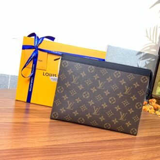 Clutch cầm tay LV hoạ tiết hoa Monogram màu nâu Like Auth