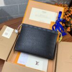 Clutch Louis Vuitton Pochette Voyage EPI PW Graph tag viền caro