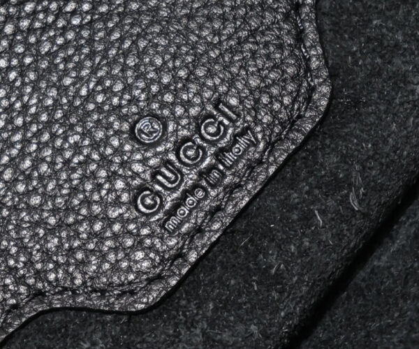 Clutch nam Gucci da nhăn cầm tay họa tiết logo chữ siêu cấp