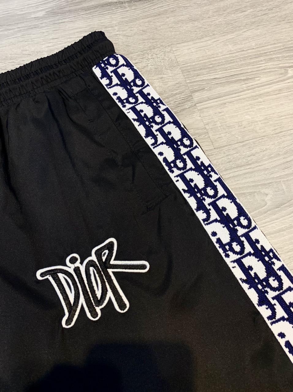 Quần short Dior siêu cấp đen viền trắng 2 bên QSD2128