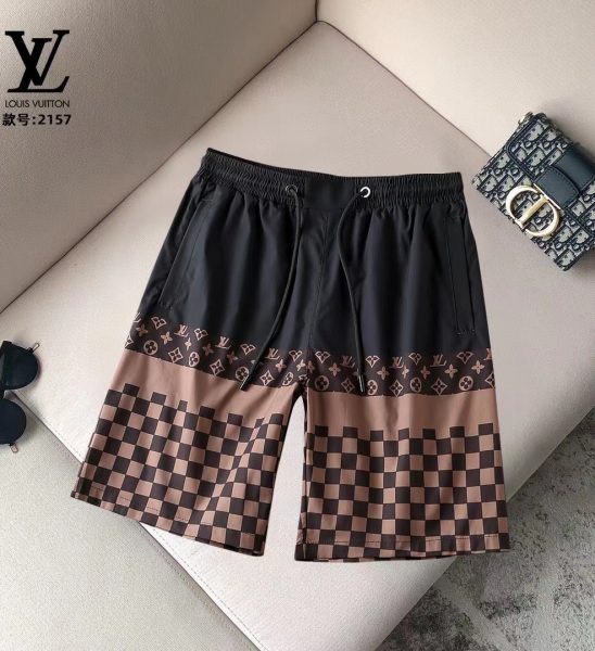 Quần short Louis Vuitton họa tiết caro màu đen nâu QSLV2157