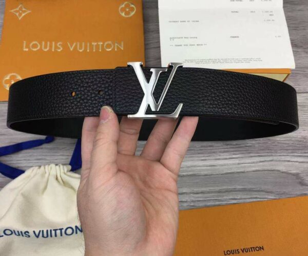 Thắt lưng Louis Vuitton da nhăn đen khoá logo xước TLLV15