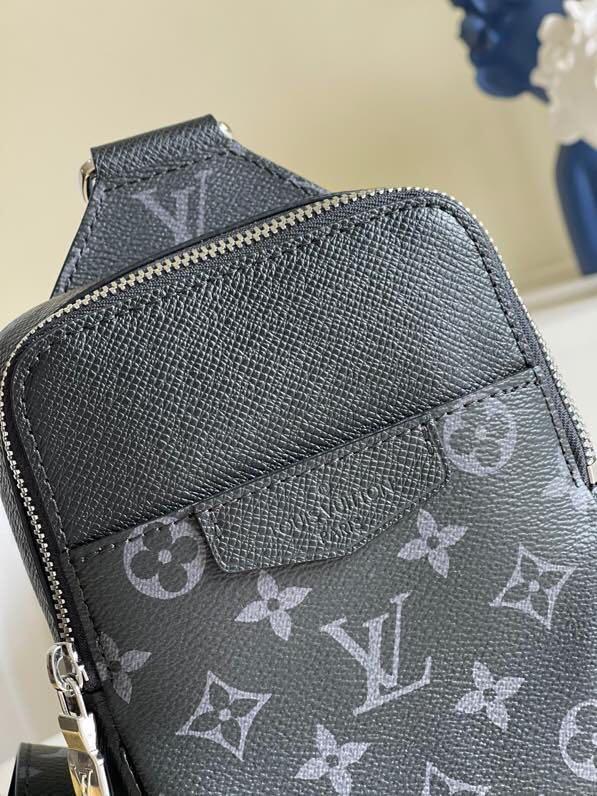 Túi đeo chéo Louis Vuitton hoạ tiết hoa đen bao tử TDCLV24