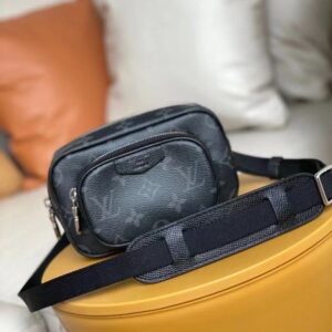 Túi đeo chéo Louis Vuitton like au hoạ tiết hoa đen chéo ngực TDCLV26