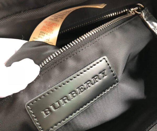Túi xách nam Burberry siêu cấp caro màu xanh khóa chìa