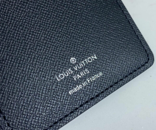 Ví gập Louis Vuitton họa tiết Hoa Monogram màu đen Like Auth