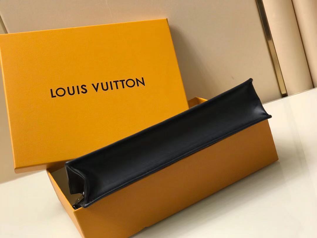 Ví nam Louis Vuitton like au cầm tay hoạ tiết caro màu xanh lam VNLV82