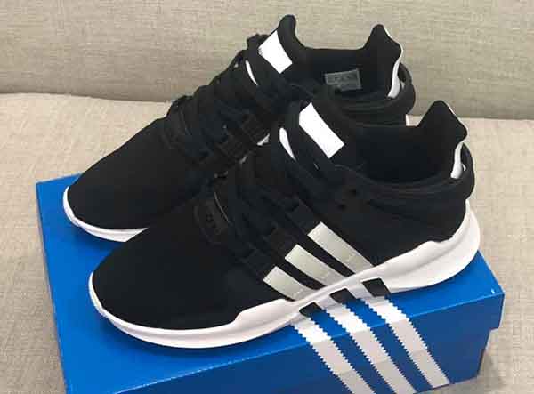 Giày Adidas - hãng hiệu giày nổi tiếng trên toàn thế giới