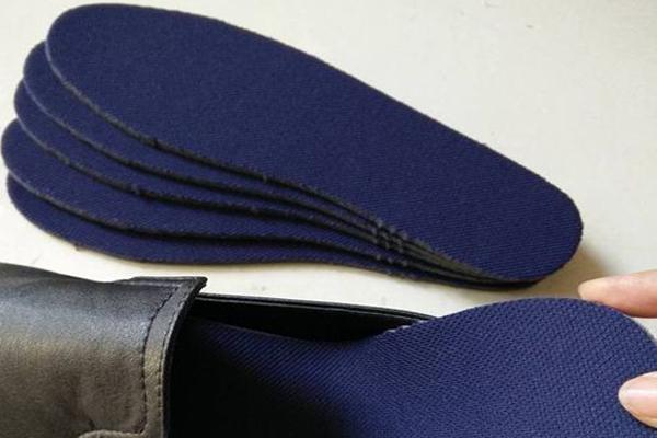 Lựa chọn miếng giày tăng chiều cao cả bàn