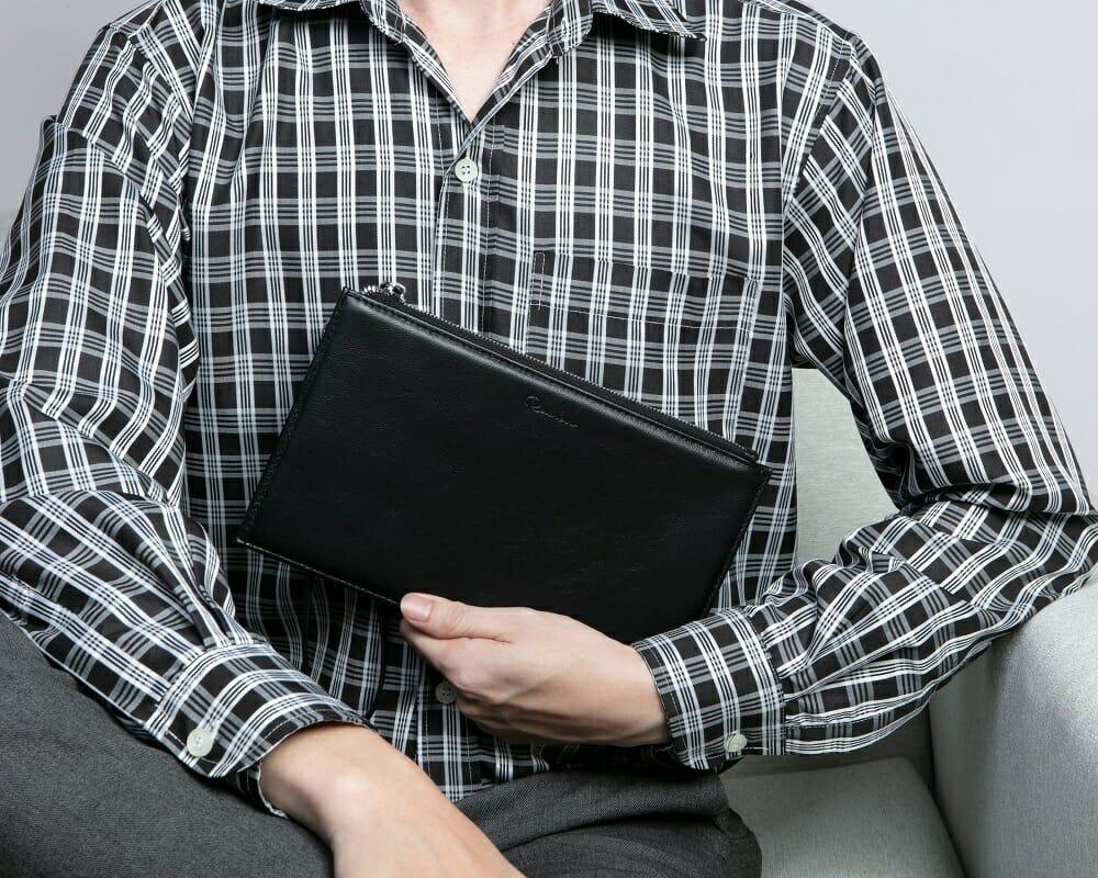 Ví cầm tay nam khẳng định đẳng cấp cho người sử dụng