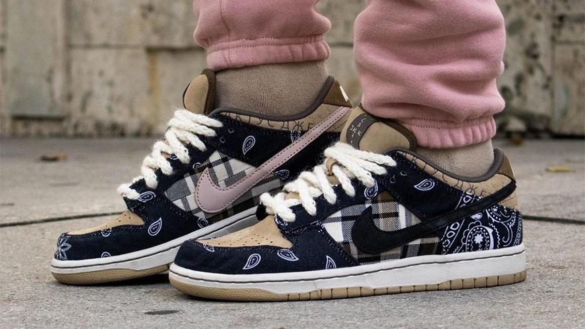 Các loại giày được ưa chuộng - Nike SB Dunk Travis Scott