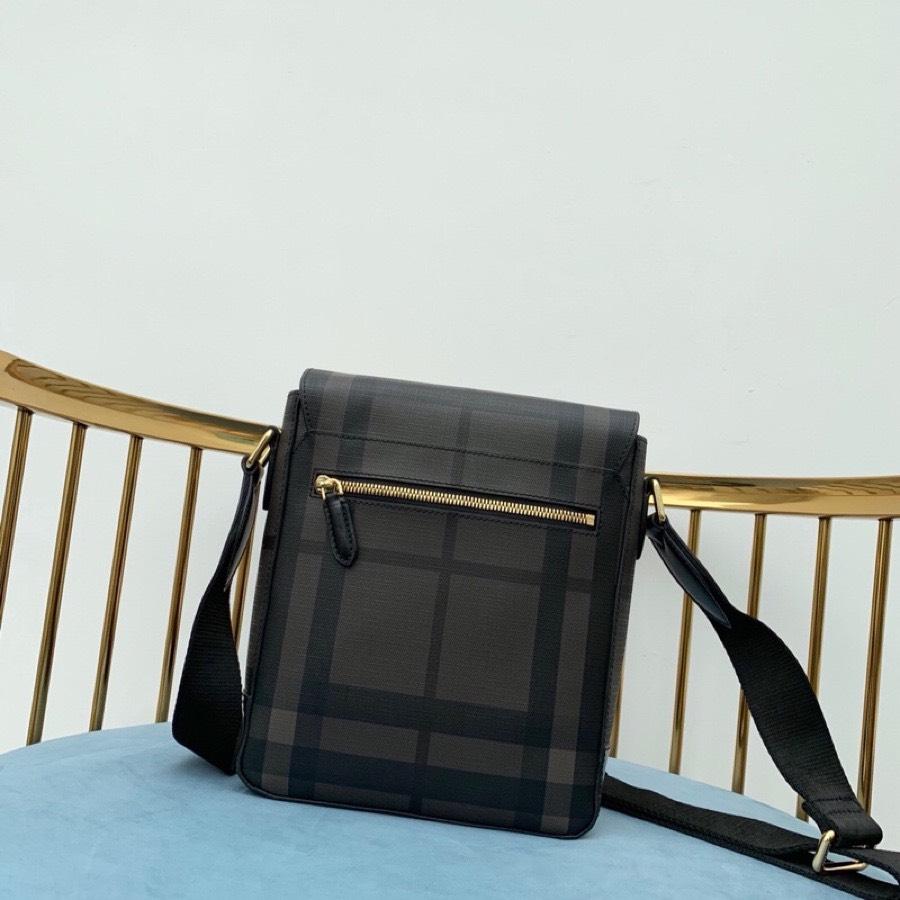 Túi đeo chéo Burberry siêu cấp họa tiết kẻ nâu TDCB06