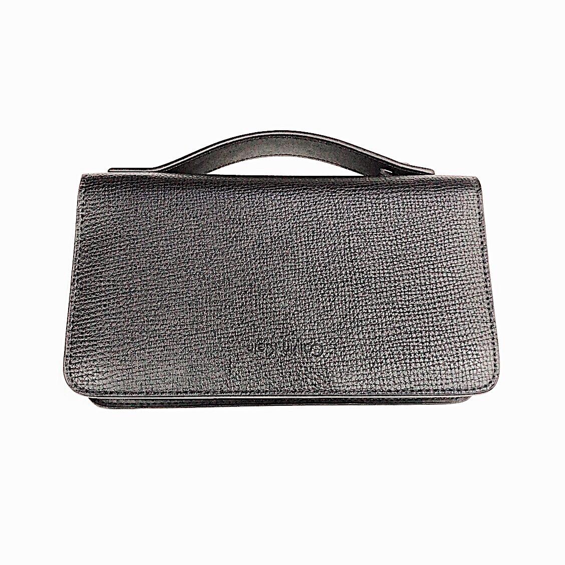 Chất liệu sử dụng làm ví bền bỉ, chắc chắn