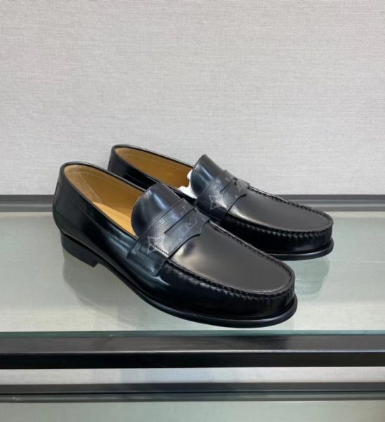 Giày lười Louis Vuitton like au đế cao da trơn tag hoa màu đen GLLV130