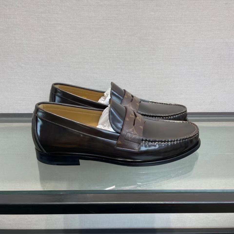 Giày lười Louis Vuitton like au đế cao da trơn tag hoa màu nâu GLLV131