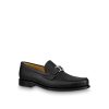 Giày lười Louis Vuitton like au đế cao da taiga khóa nhỏ màu đen GLLV136