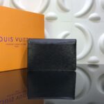 Clutch cầm tay Louis Vuitton Thames da epi màu đen Like Auth